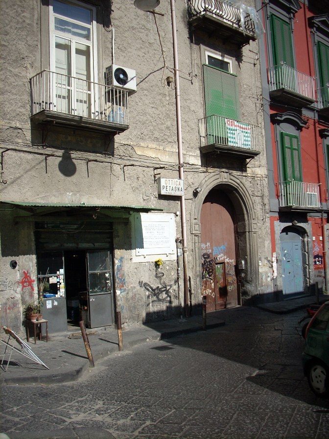 Giuseppe Moscati's home, Naples - 03.JPG